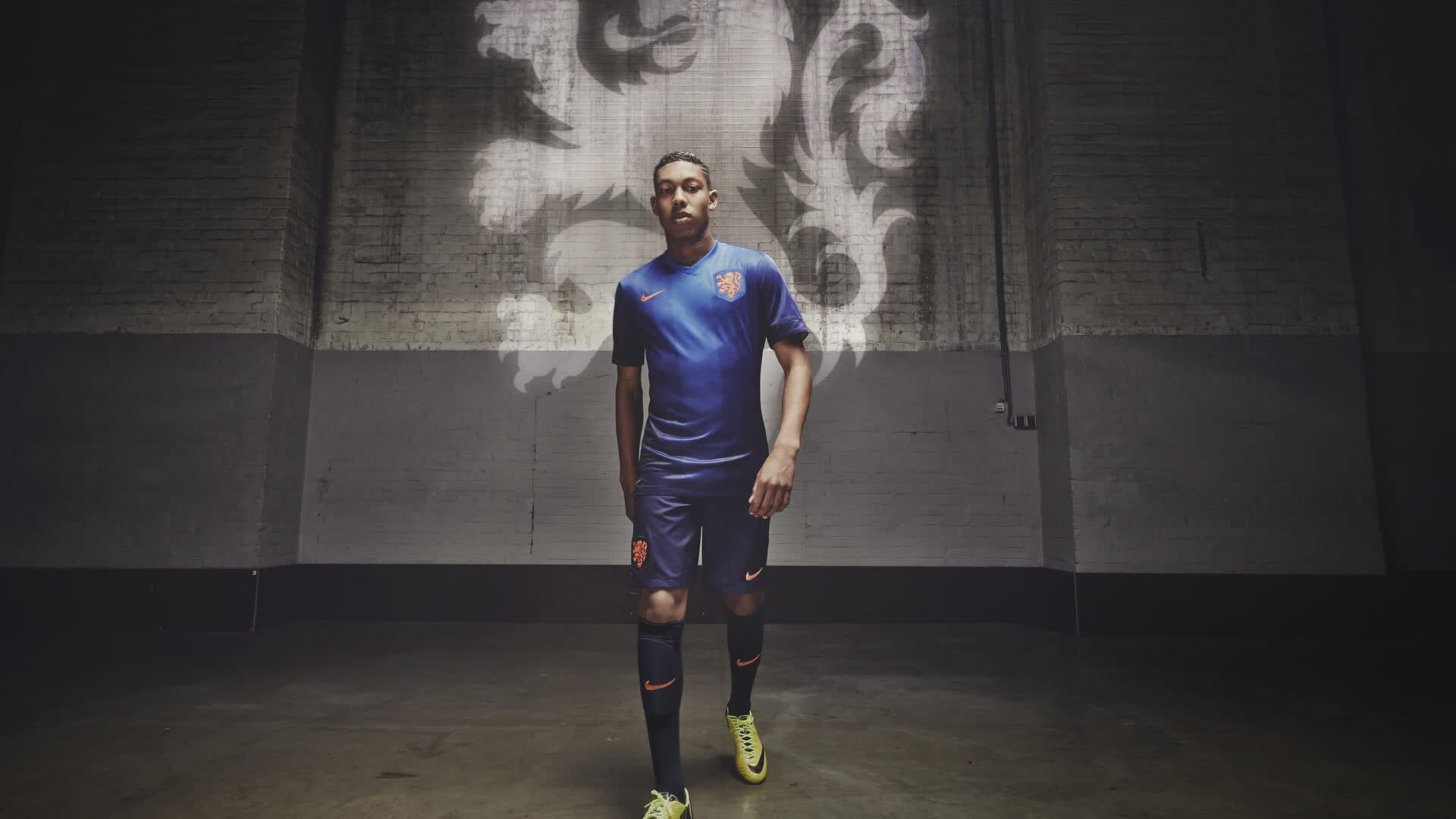 九游电脑版安装包-跨联赛魔幻夜，猛龙借意甲兵法复盘国王里程碑，对手叹服三镇英超梦扰乱军心